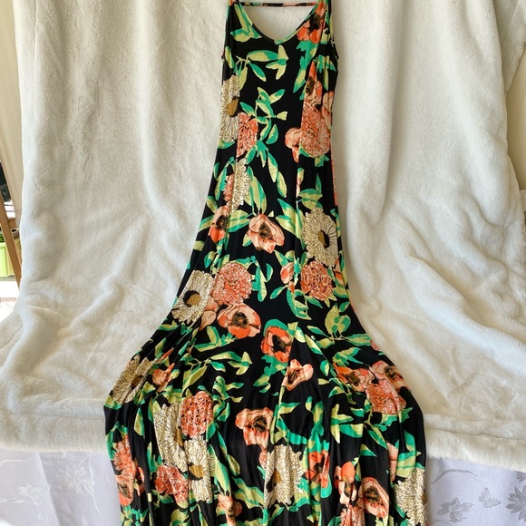 June and Hudson Floral Maxi Dress Size Small NWT - Picture 2 of 6